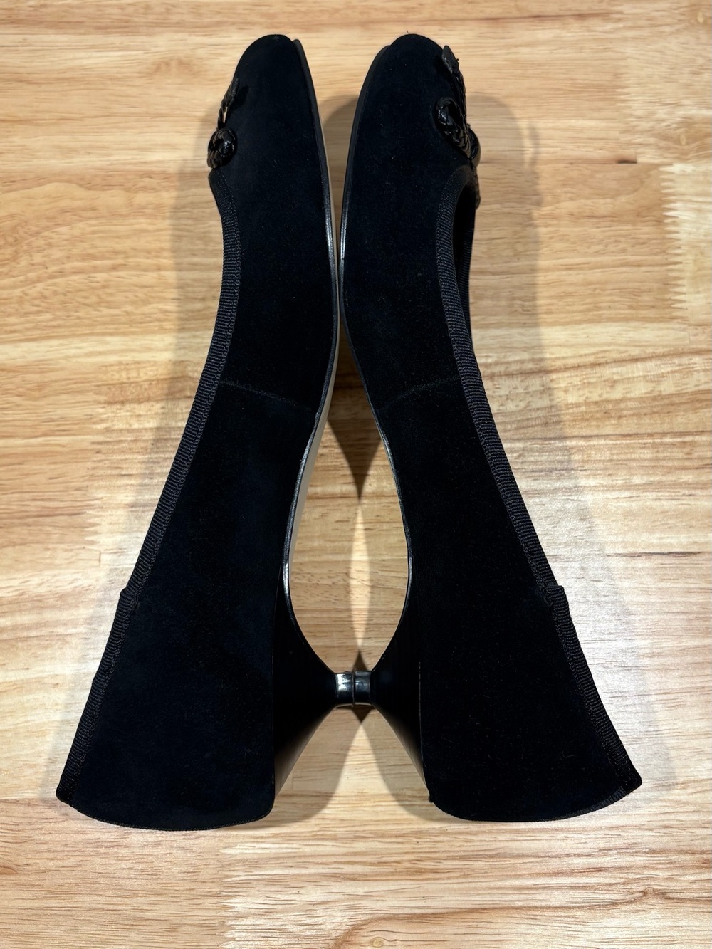 Lands' End Black Faux Suede Kitten Heels Size 7.5B